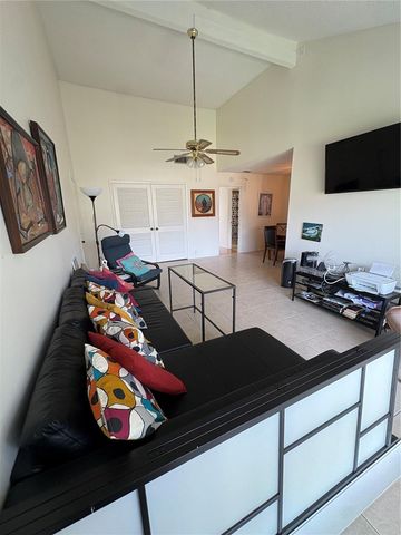 436 WINDMEADOWS STREET 436, Altamonte Springs, FL 32701