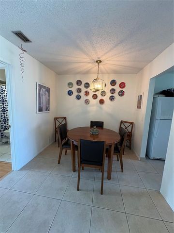 436 WINDMEADOWS STREET 436, Altamonte Springs, FL 32701