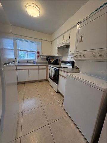 436 WINDMEADOWS STREET 436, Altamonte Springs, FL 32701