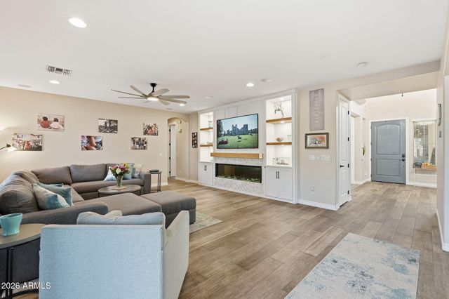 4221 S NEWPORT Street, Chandler, AZ 85249