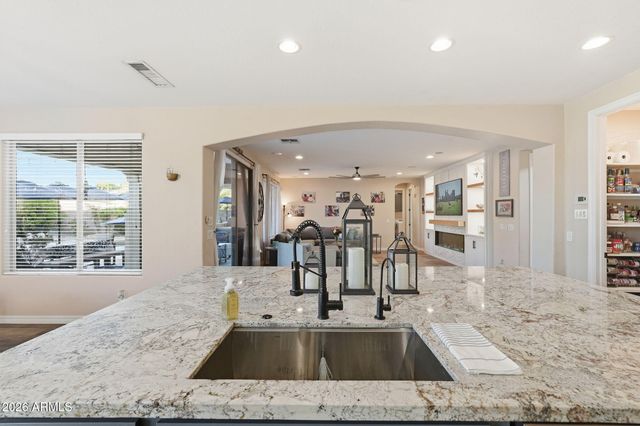 4221 S NEWPORT Street, Chandler, AZ 85249
