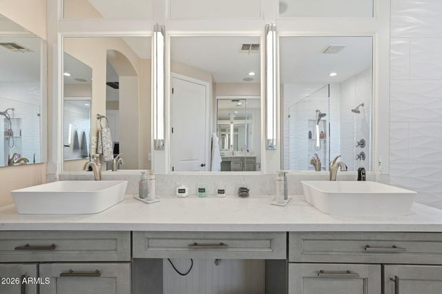 4221 S NEWPORT Street, Chandler, AZ 85249