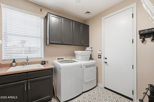 4221 S NEWPORT Street, Chandler, AZ 85249