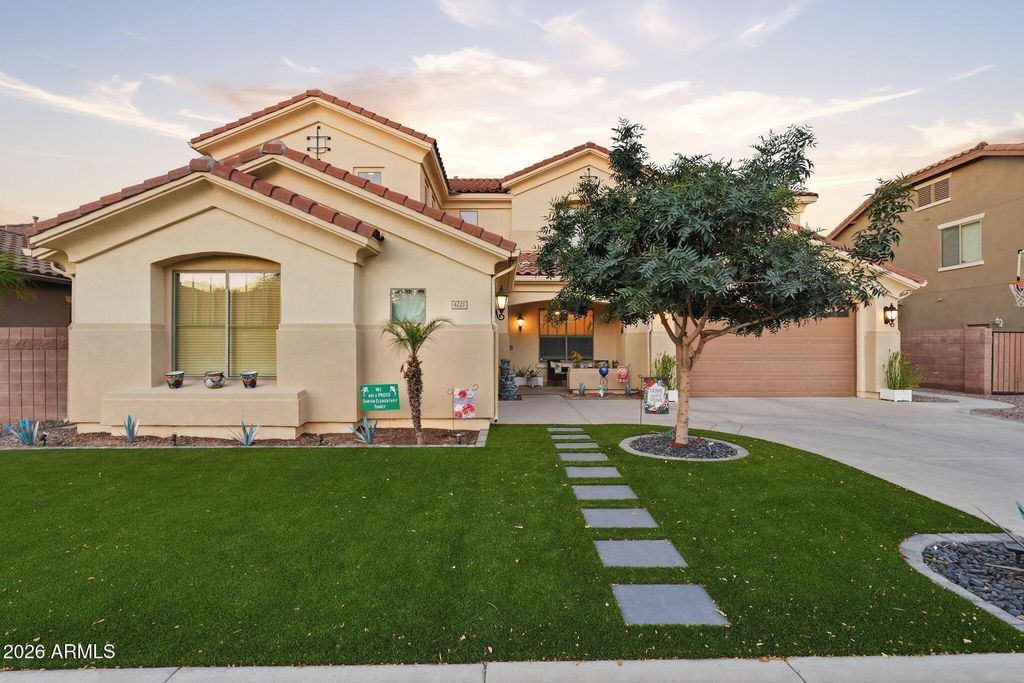 4221 S NEWPORT Street, Chandler, AZ 85249