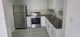2761 NW 16th Ter 2, Miami, FL 33125