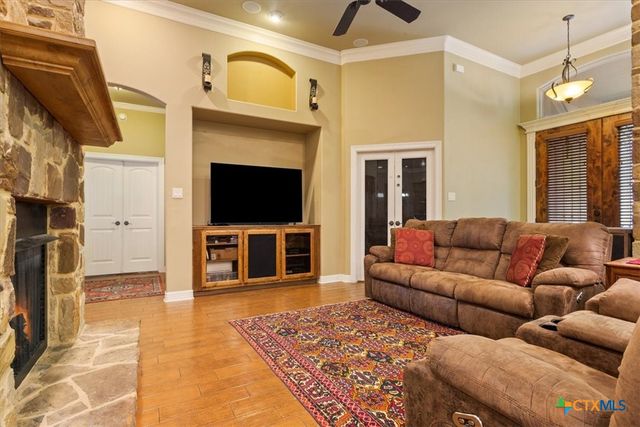 228 Claremont Drive, Belton, TX 76513