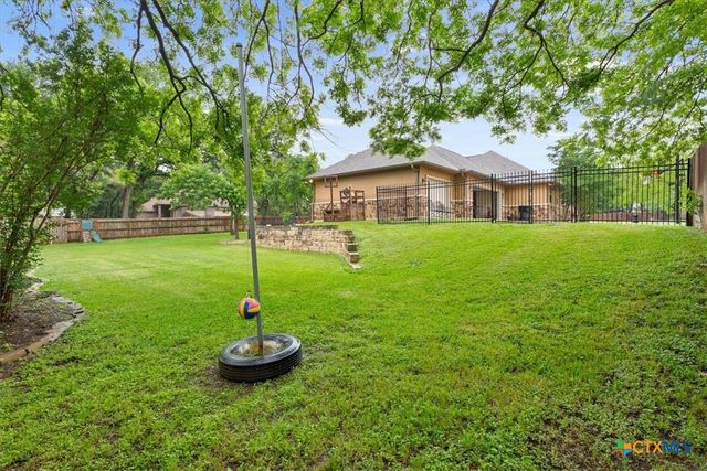 228 Claremont Drive, Belton, TX 76513