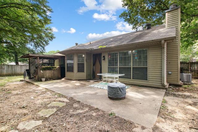 29 Shaded Oaks Dr, Cabot, AR 72023