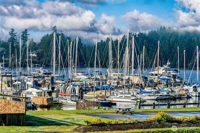 132 Goliah Lane, Port Ludlow, WA 98365
