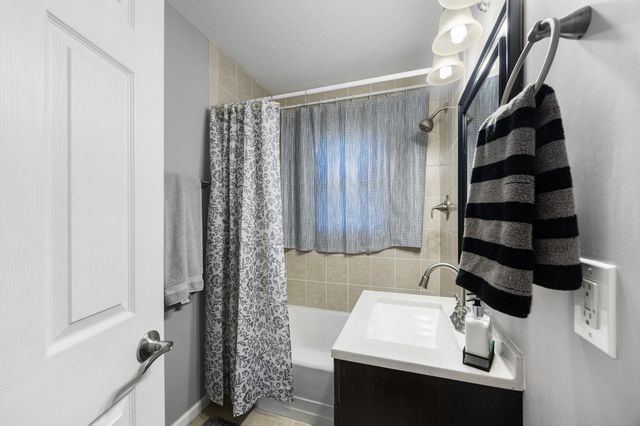 4741 Edgewood Avenue N, Crystal, MN 55428