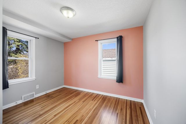 4741 Edgewood Avenue N, Crystal, MN 55428