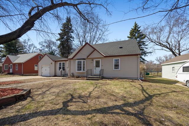 4741 Edgewood Avenue N, Crystal, MN 55428