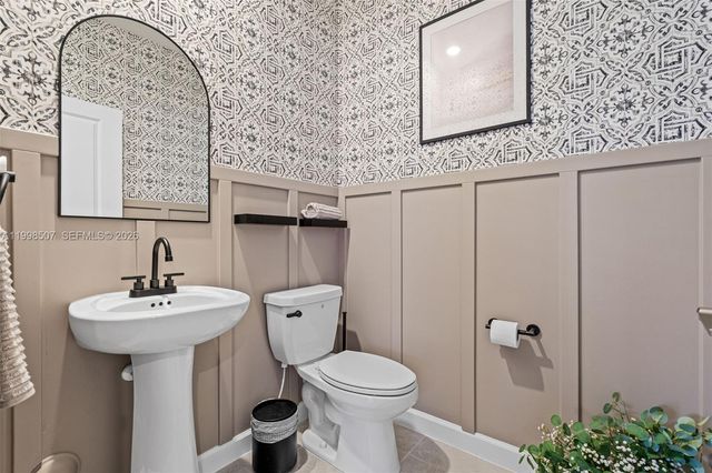 4917 Oakmont Dr, Dania Beach, FL 33312