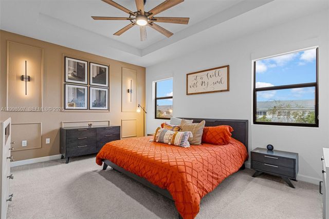 4917 Oakmont Dr, Dania Beach, FL 33312