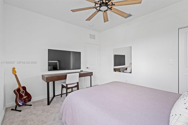 4917 Oakmont Dr, Dania Beach, FL 33312