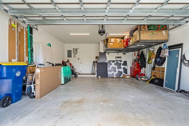 4917 Oakmont Dr, Dania Beach, FL 33312