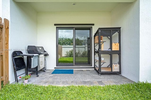 4917 Oakmont Dr, Dania Beach, FL 33312