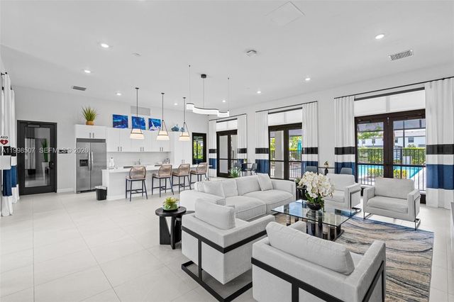 4917 Oakmont Dr, Dania Beach, FL 33312