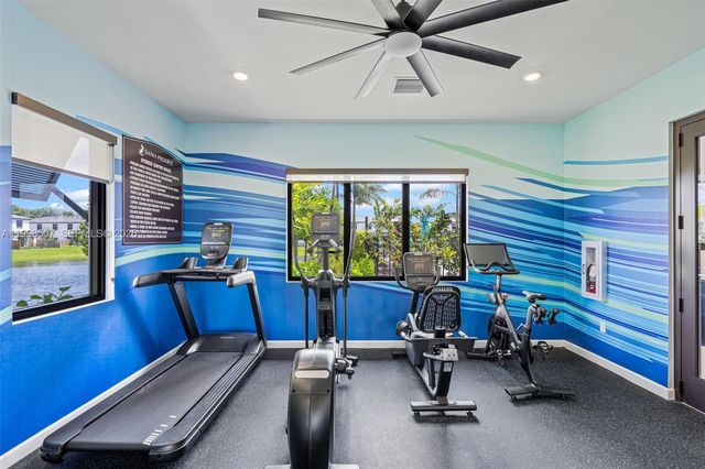 4917 Oakmont Dr, Dania Beach, FL 33312