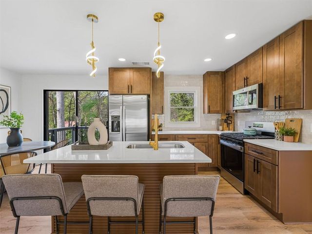 960 Pine Forest Drive SW, Mableton, GA 30126