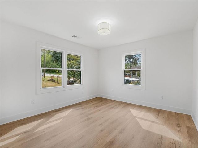 960 Pine Forest Drive SW, Mableton, GA 30126