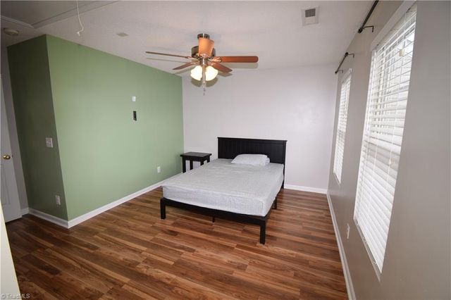 136 Penry Lane, Clemmons, NC 27012