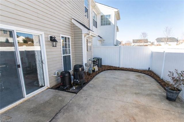 136 Penry Lane, Clemmons, NC 27012