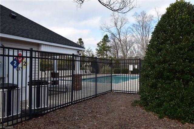 136 Penry Lane, Clemmons, NC 27012