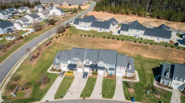 136 Penry Lane, Clemmons, NC 27012