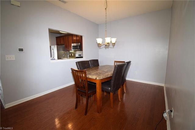 136 Penry Lane, Clemmons, NC 27012