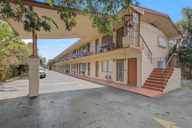 60 NW 79th St 14, Miami, FL 33150