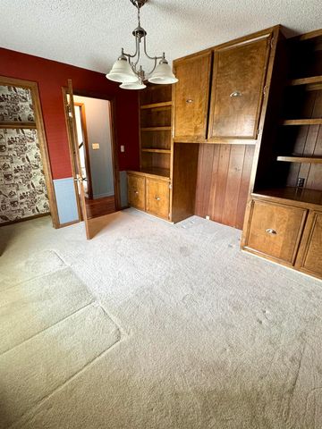 1861 N Chelsea Dr, El Dorado, KS 67042