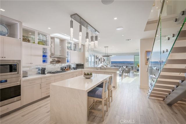 3407 W Oceanfront, Newport Beach, CA 92663