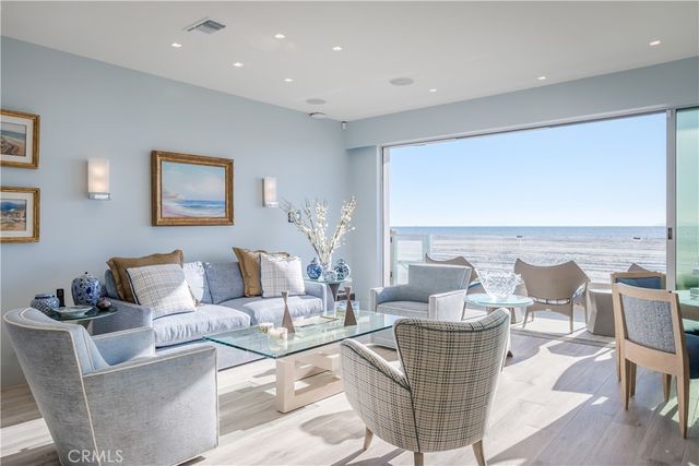 3407 W Oceanfront, Newport Beach, CA 92663