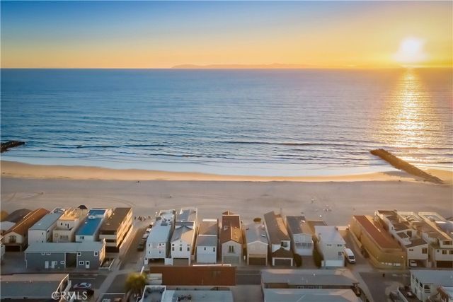 3407 W Oceanfront, Newport Beach, CA 92663