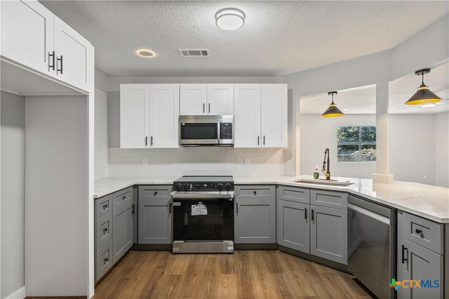 2300 Traverse Drive, Killeen, TX 76543