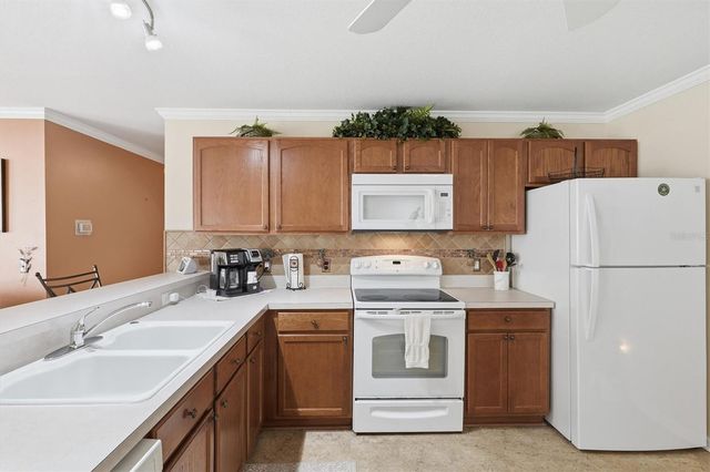1402 BUNKER LANE, The Villages, FL 32162
