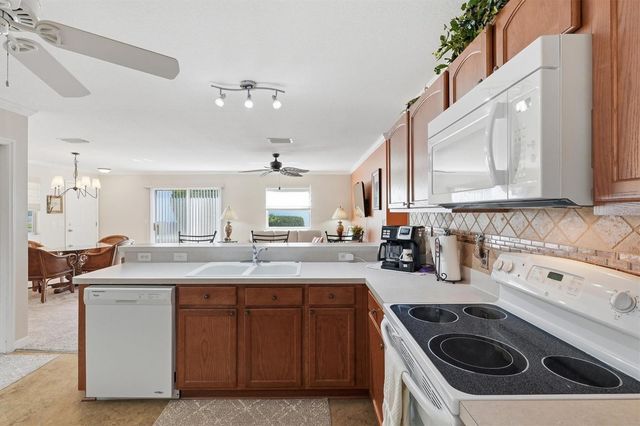 1402 BUNKER LANE, The Villages, FL 32162