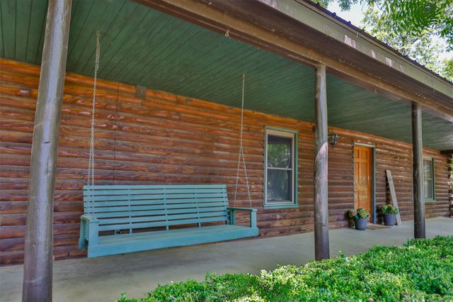 101 Easy Street, Valley View, TX 76272
