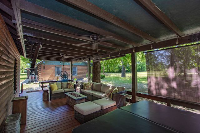 101 Easy Street, Valley View, TX 76272