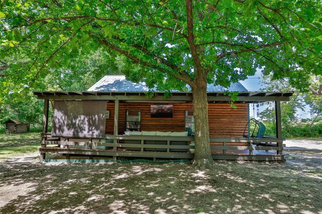 101 Easy Street, Valley View, TX 76272