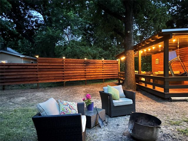 101 Easy Street, Valley View, TX 76272