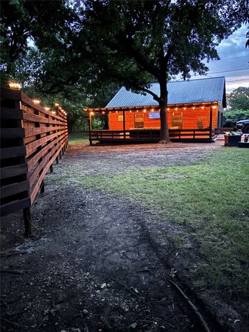 101 Easy Street, Valley View, TX 76272