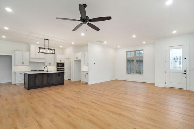 4332 S Vining Avenue, Springfield, MO 65804