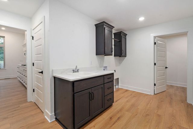 4332 S Vining Avenue, Springfield, MO 65804