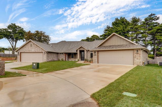 4332 S Vining Avenue, Springfield, MO 65804