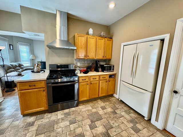 14 Bowdoin St 2, Medford, MA 02155