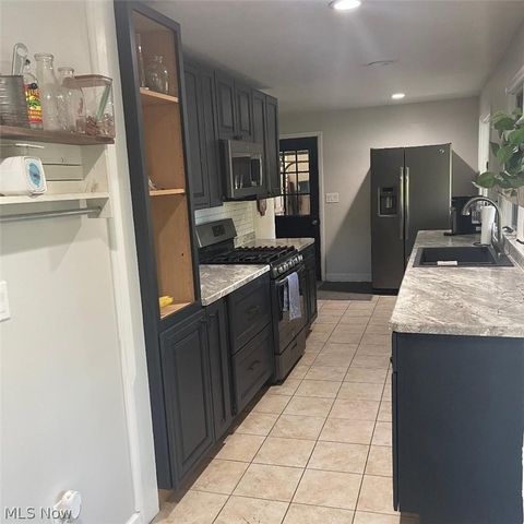 230 S Elm, Jefferson, OH 44047