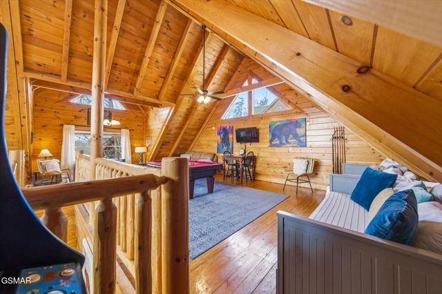 1959 Cougar Crossing Way, Sevierville, TN 37876