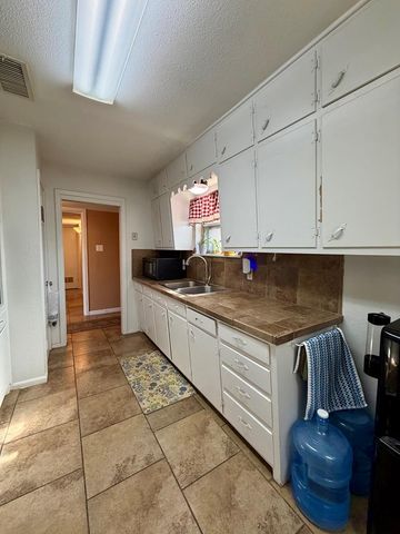 714 Boyd Ave, Midland, TX 79705